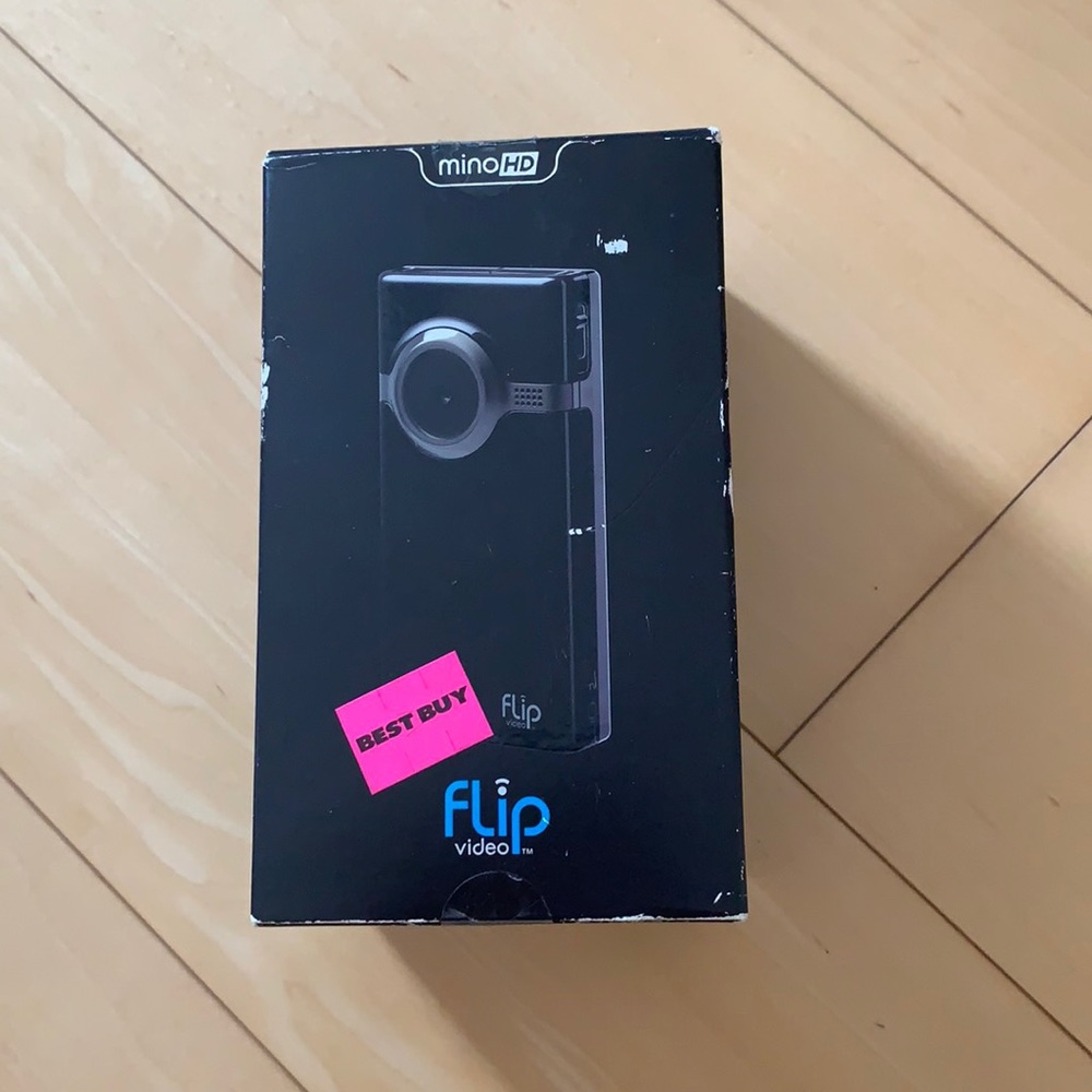 Flip MinoHD Video Camera - Black, 4 GB, 1 Hour